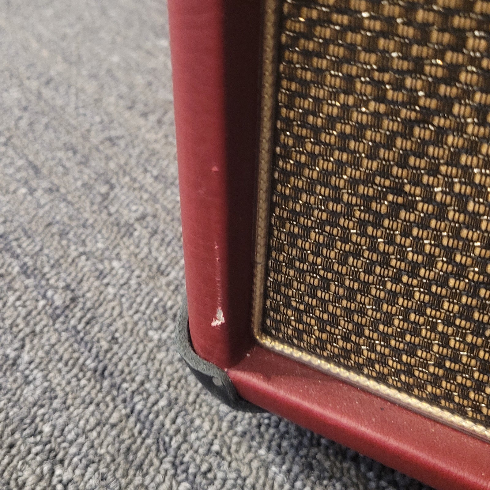Used Bad Cat Cub V Handwired 2x12" Extension Speaker Cabinet - Burgany/Gold Grill/Gold Piping