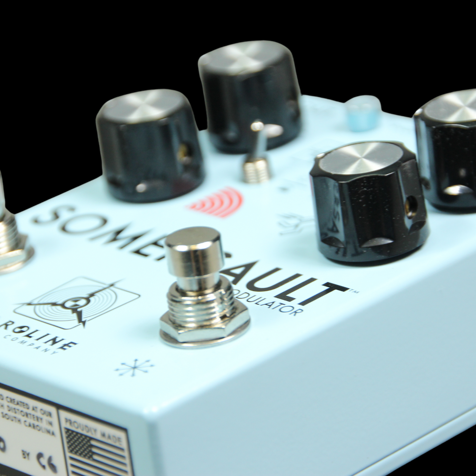 Caroline Somersault Lo-Fi Modulator Guitar Pedal