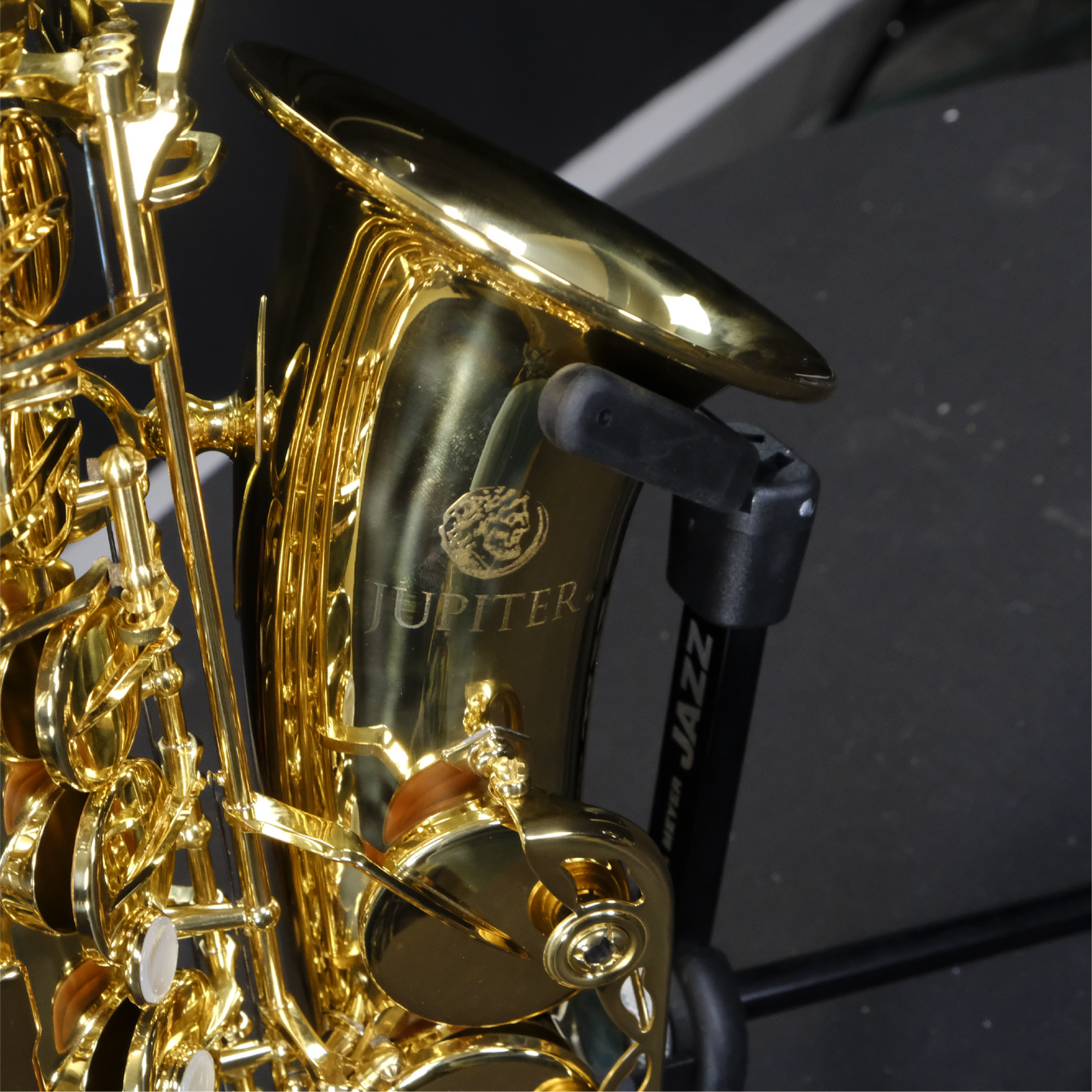 Jupiter JAS1150Q Alto Saxophone - Gold Lacquer