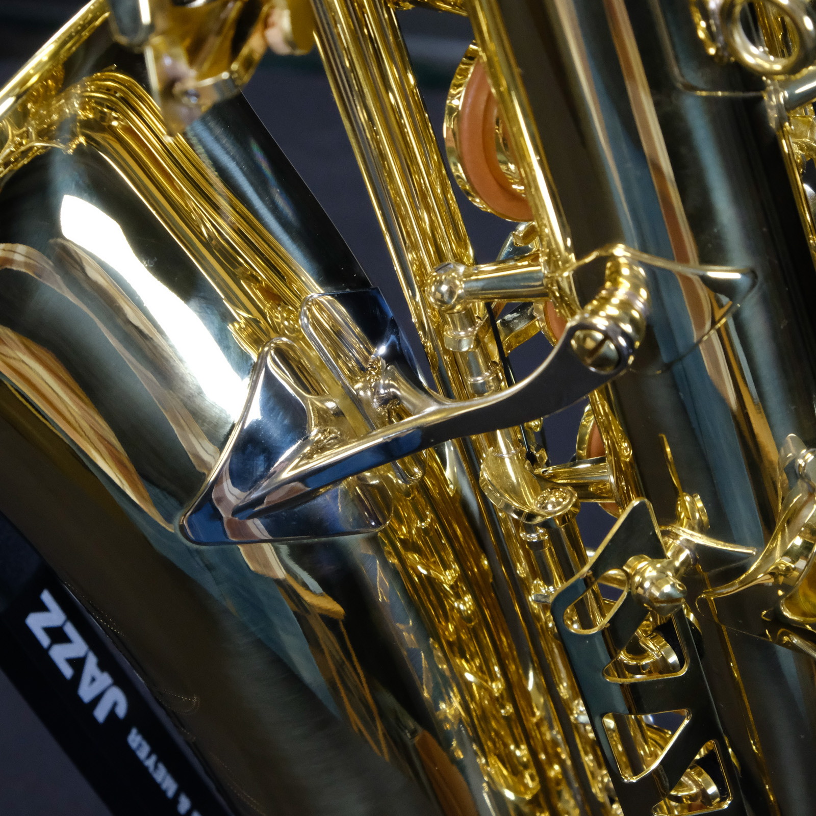 Conn Alto Saxophone in E♭ - CAS411L - Lacquer