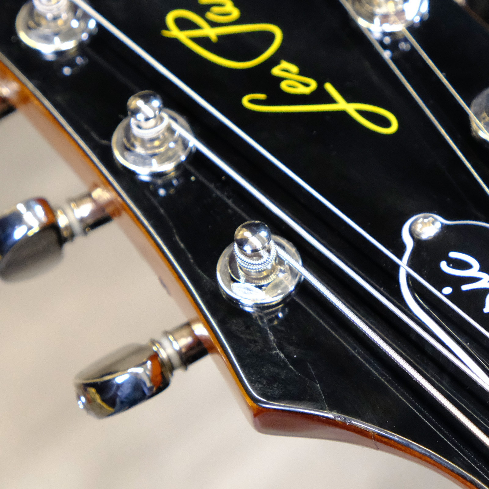 Used Epiphone Les Paul Classic Electric Guitar - Honey Burst