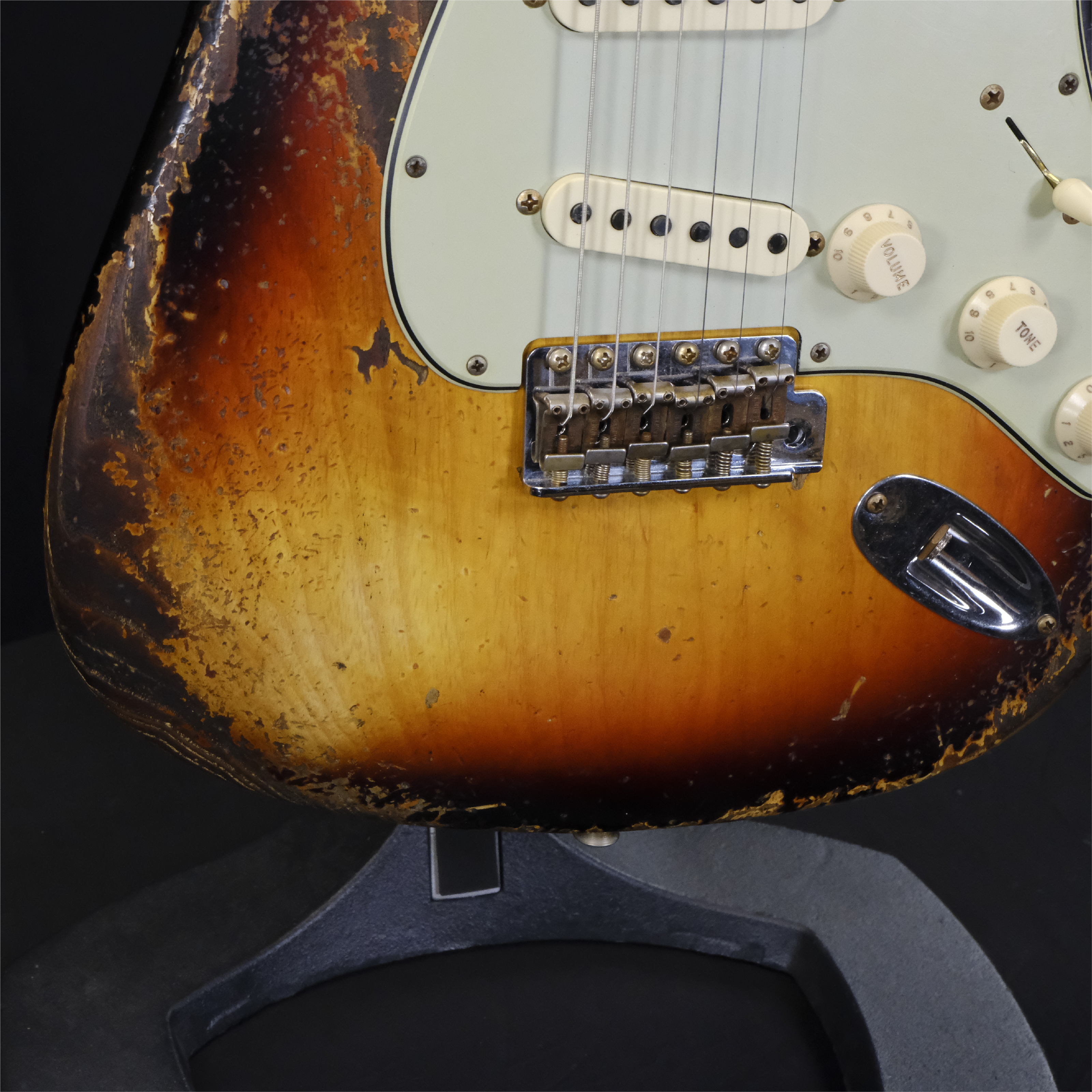 Fender Custom Shop '63 Stratocaster Super Heavy Relic - Super Faded/Aged 3-Color Sunburst