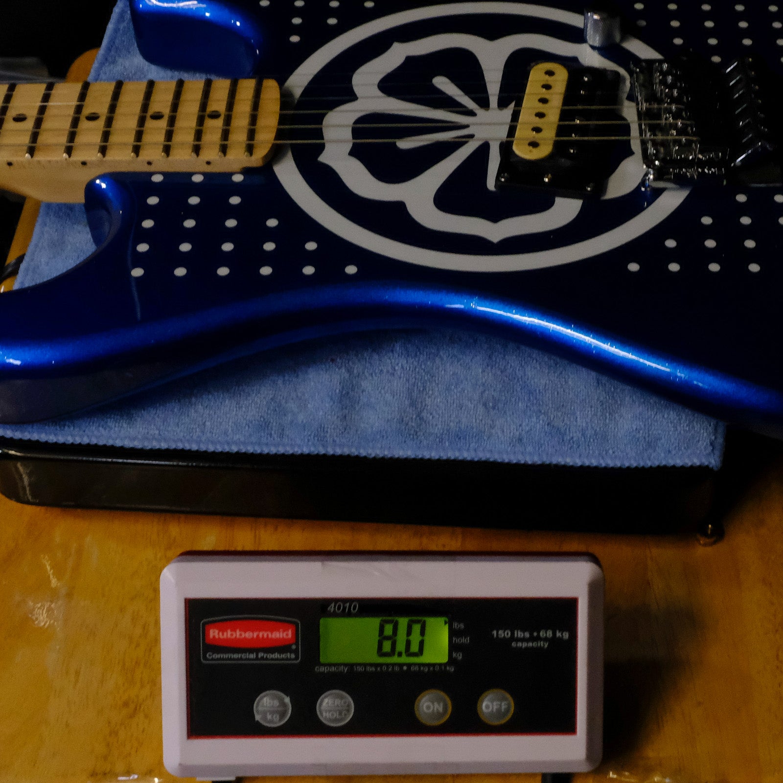 Used Kramer Baretta Custom Graphics "White Lotus" - White Lotus Candy Blue