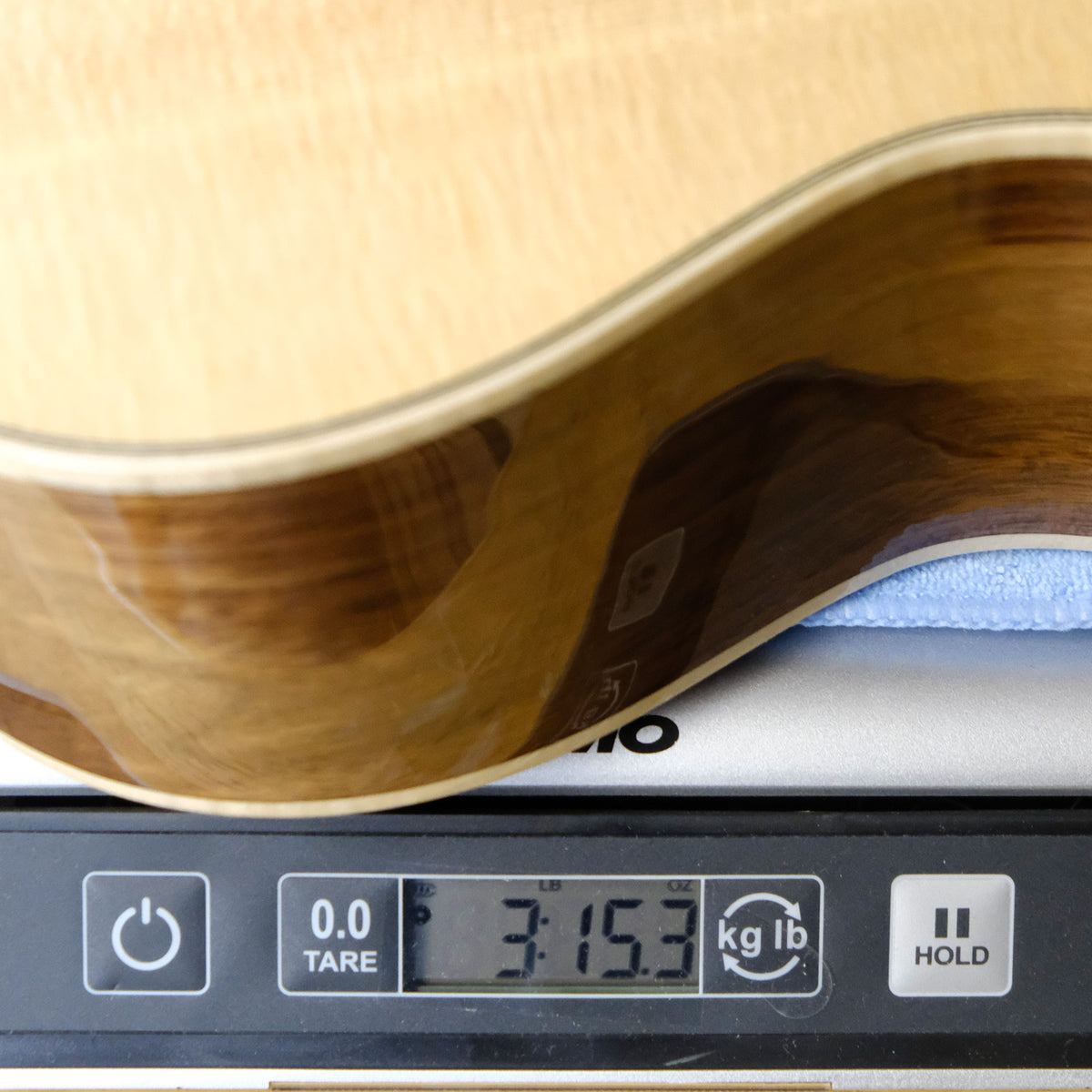 Martin Custom Shop Auditorium 14-Fret - Natural Gloss