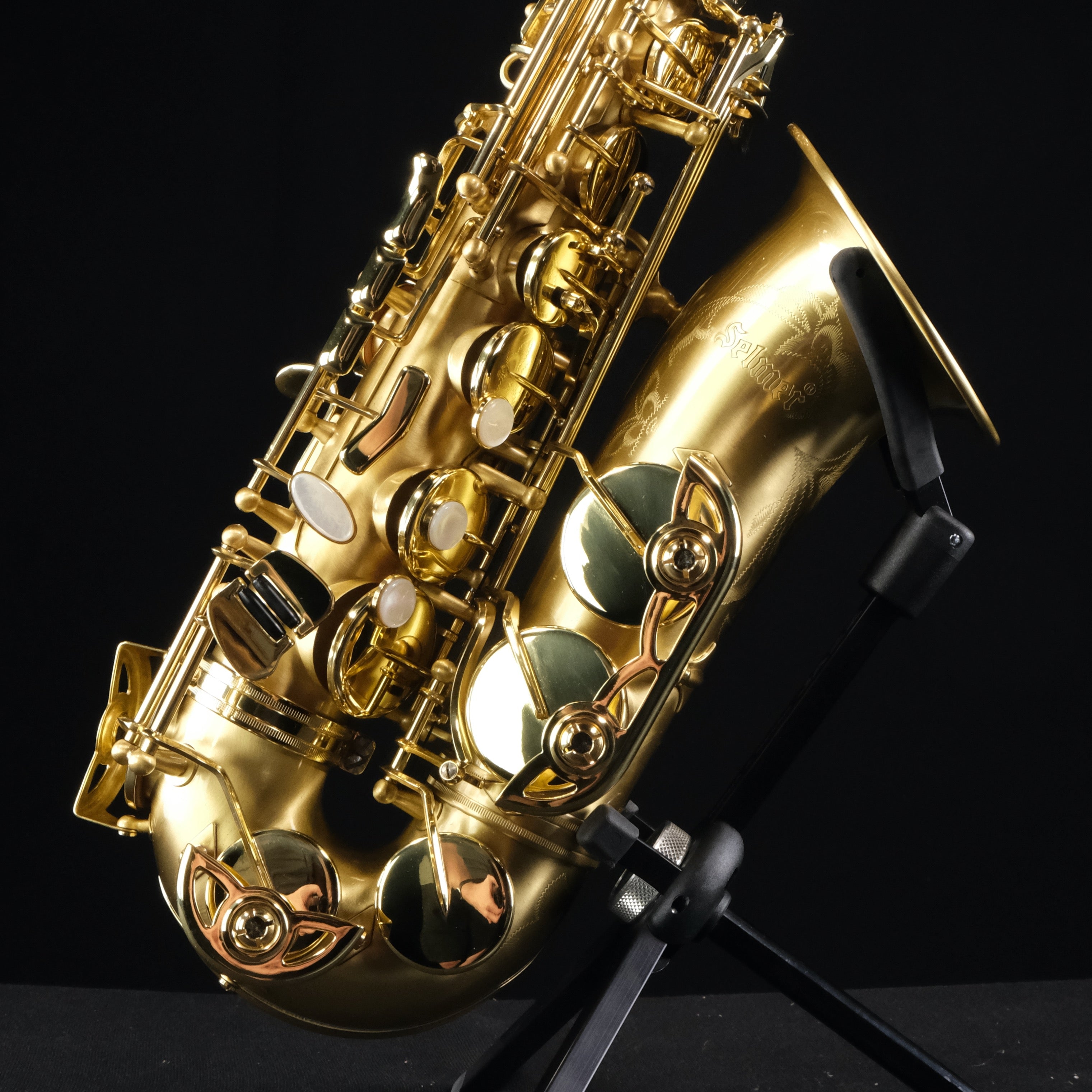 Selmer SAS711M Professional Alto Saxophone (Matte Finish) - Palen Music