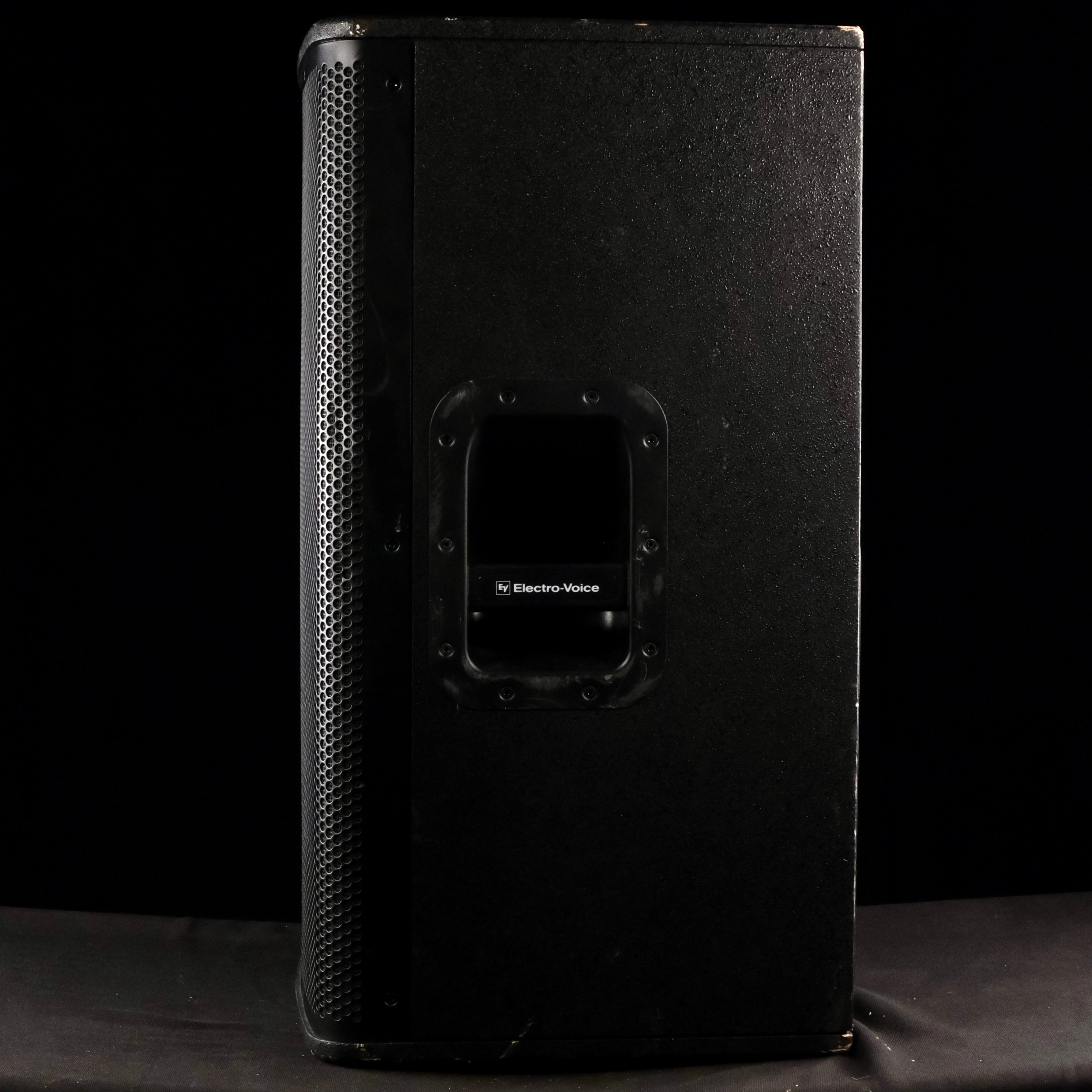 Electro-Voice ELX115P 15" Live X 2-Way Powered Loudspeaker - Palen Music