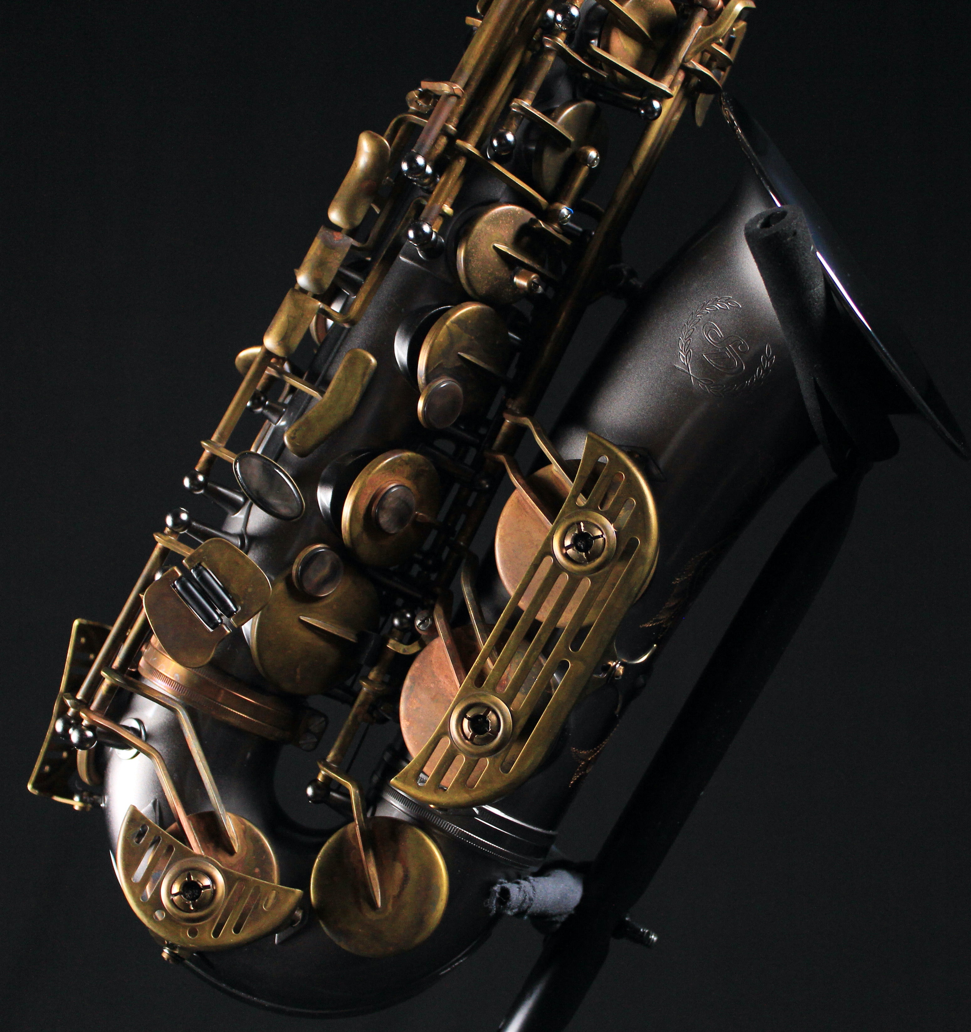 Sax Dakota XR Series Pro Alto Saxophone - SDAXR42 - Black Onyx Finish w/Bronze - Palen Music