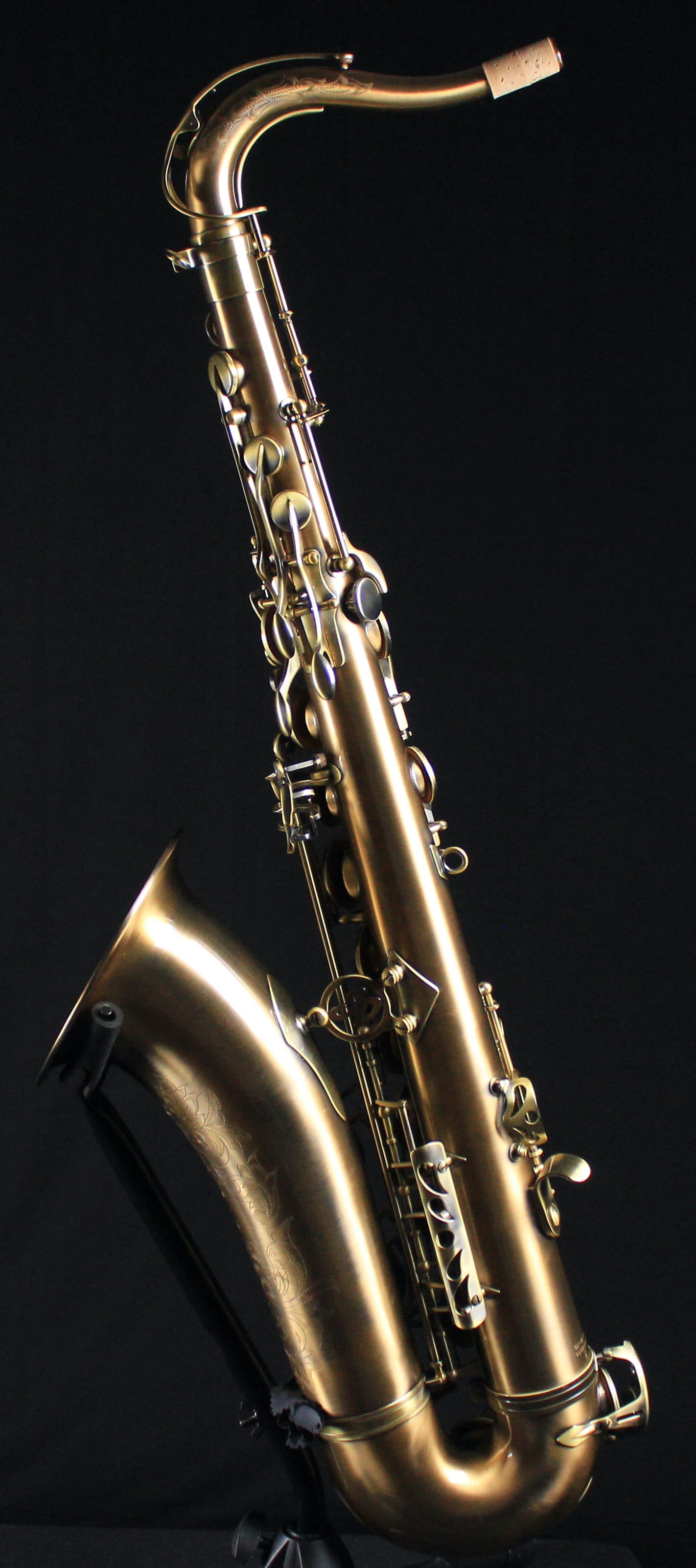 Sax Dakota XG Series Pro Tenor Saxophone - SDTXG505 - Hand Burnished Antique Finish - Palen Music