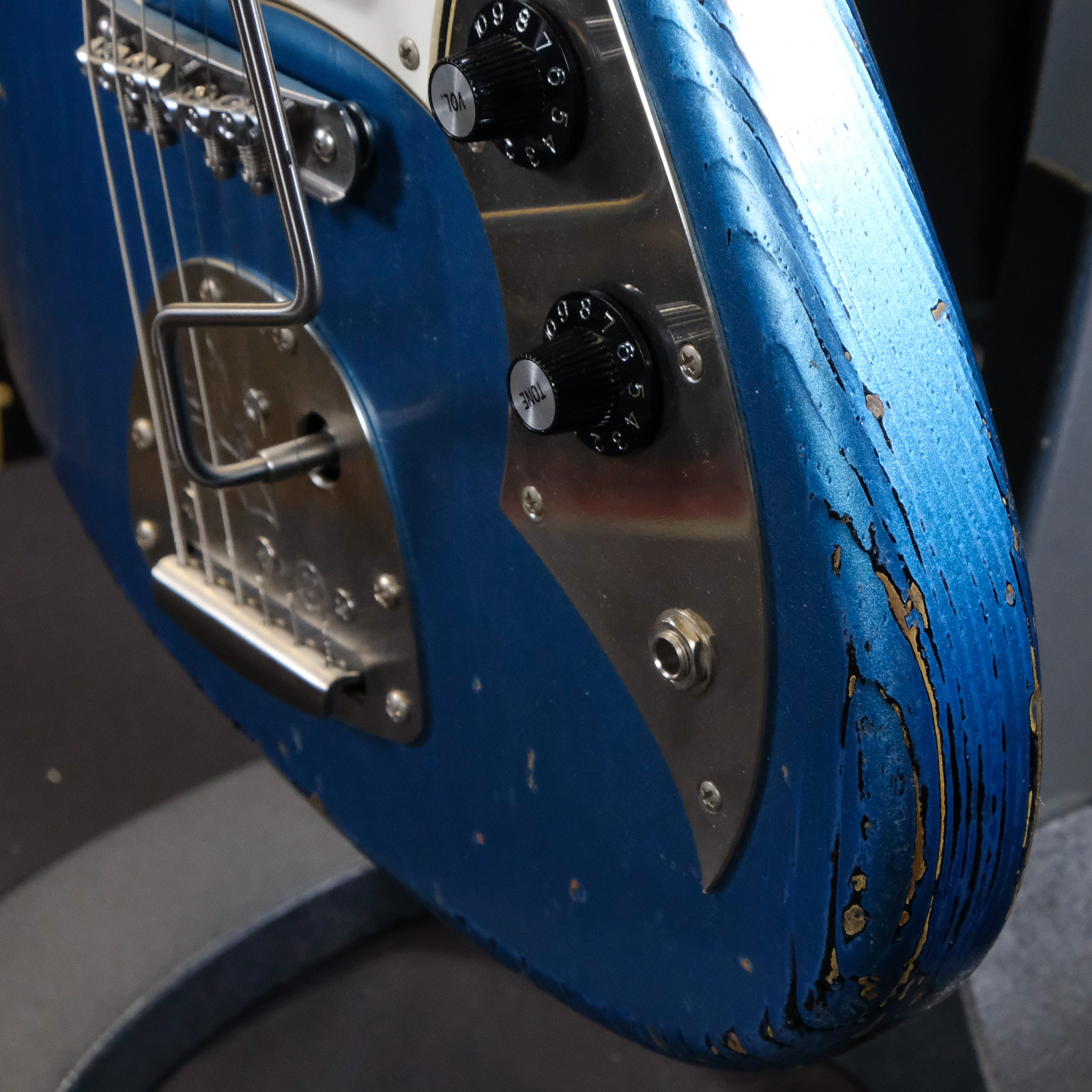 Novo Serus J Nucleus - Lake Placid Blue over '64 3-Tone Burst