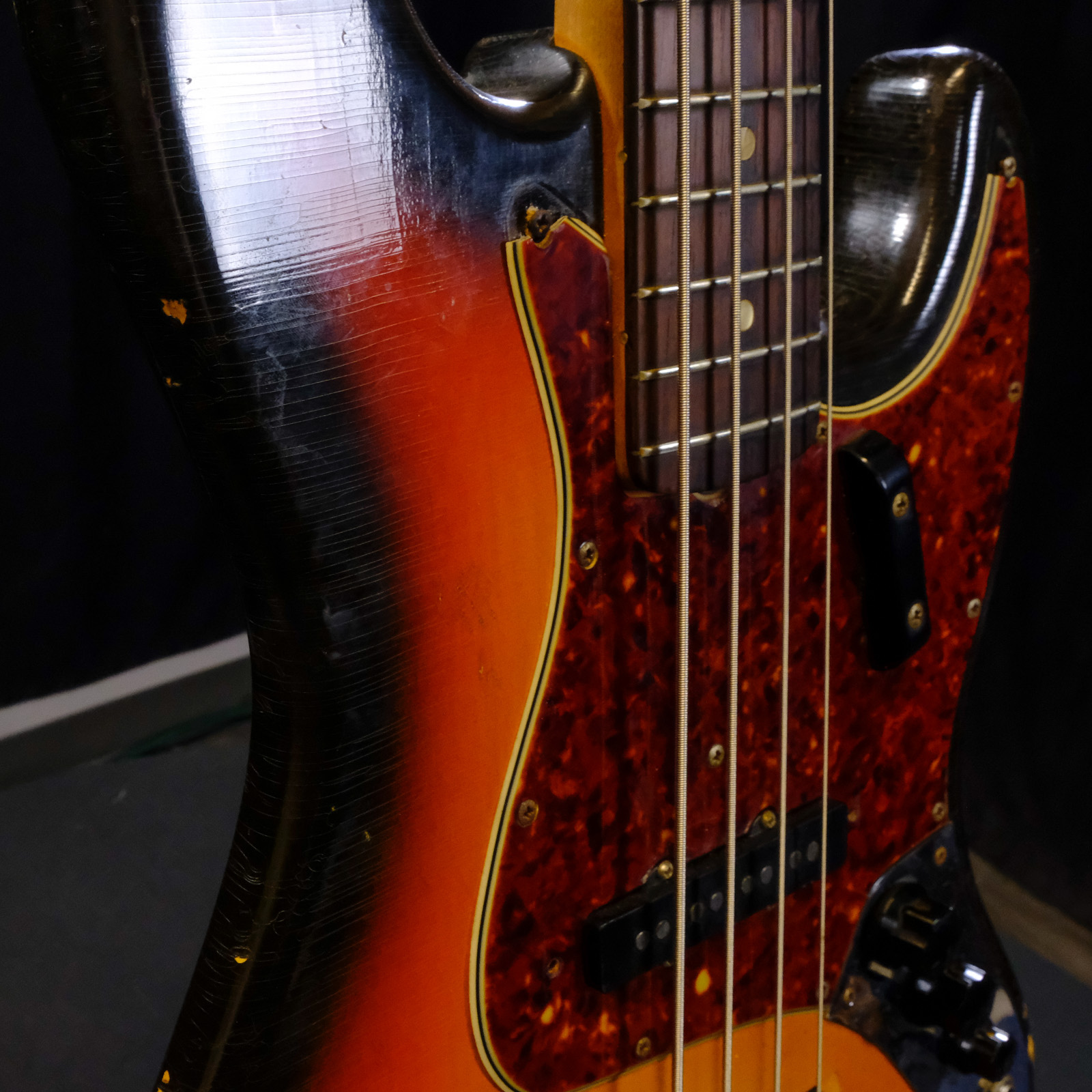 Used Fender 1965 Jazz Bass - 3 Color Sunburst