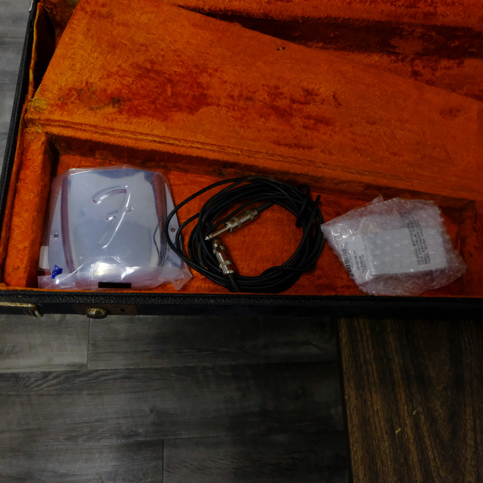 Used Fender 1965 Jazz Bass - 3 Color Sunburst