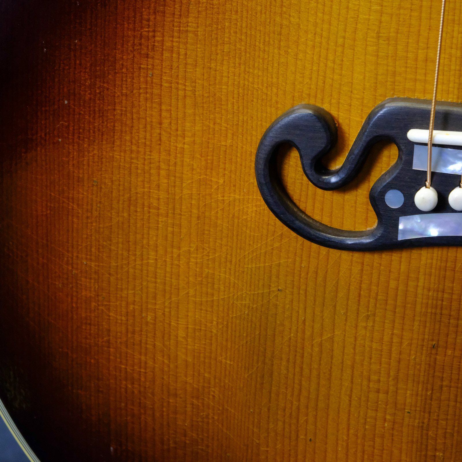 Gibson Custom Pre-War SJ-200 Rosewood - Light Aged Faded Vintage Sunburst