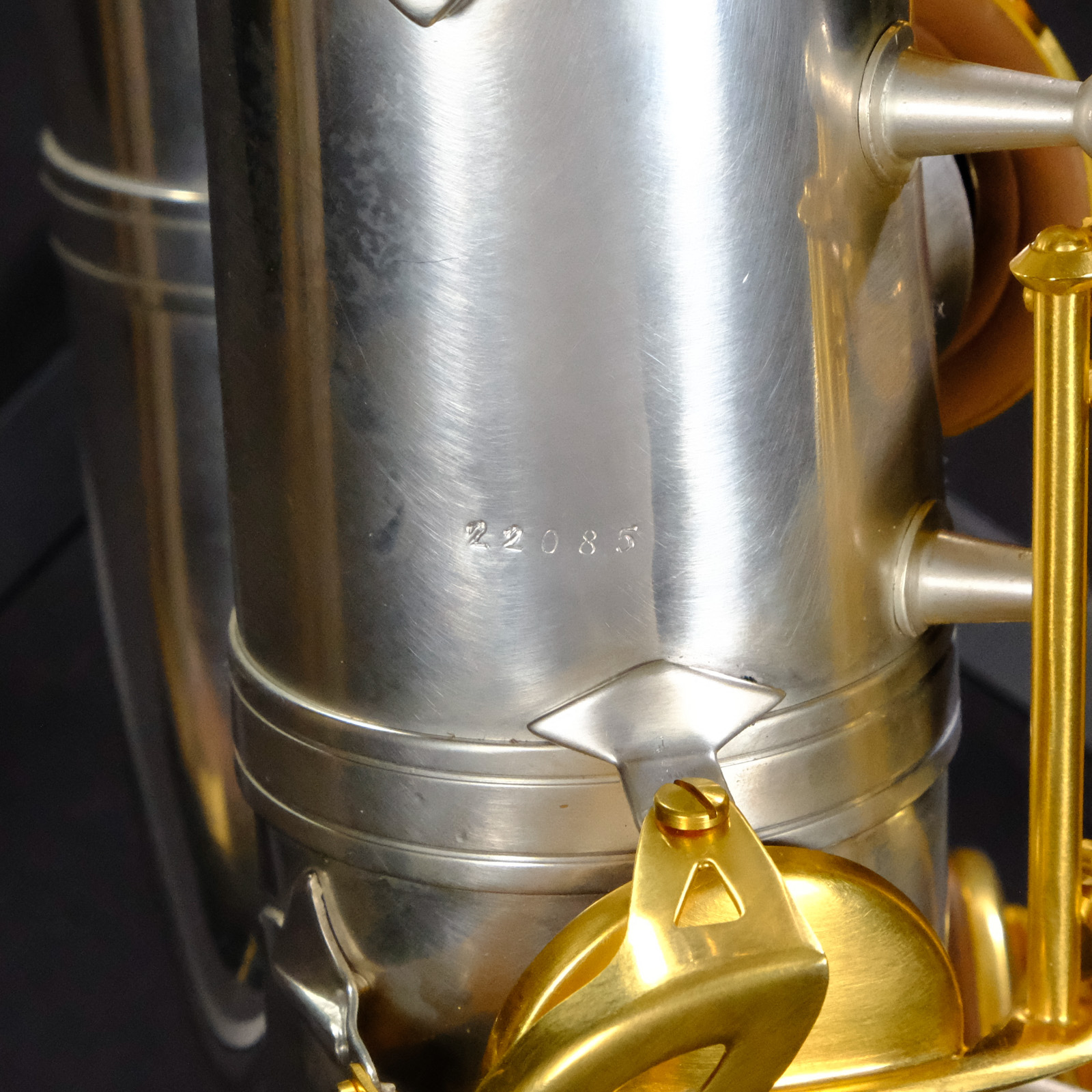 R1 Jazz Tenor Saxophone - Silver & Gold - 2008/J/AUG