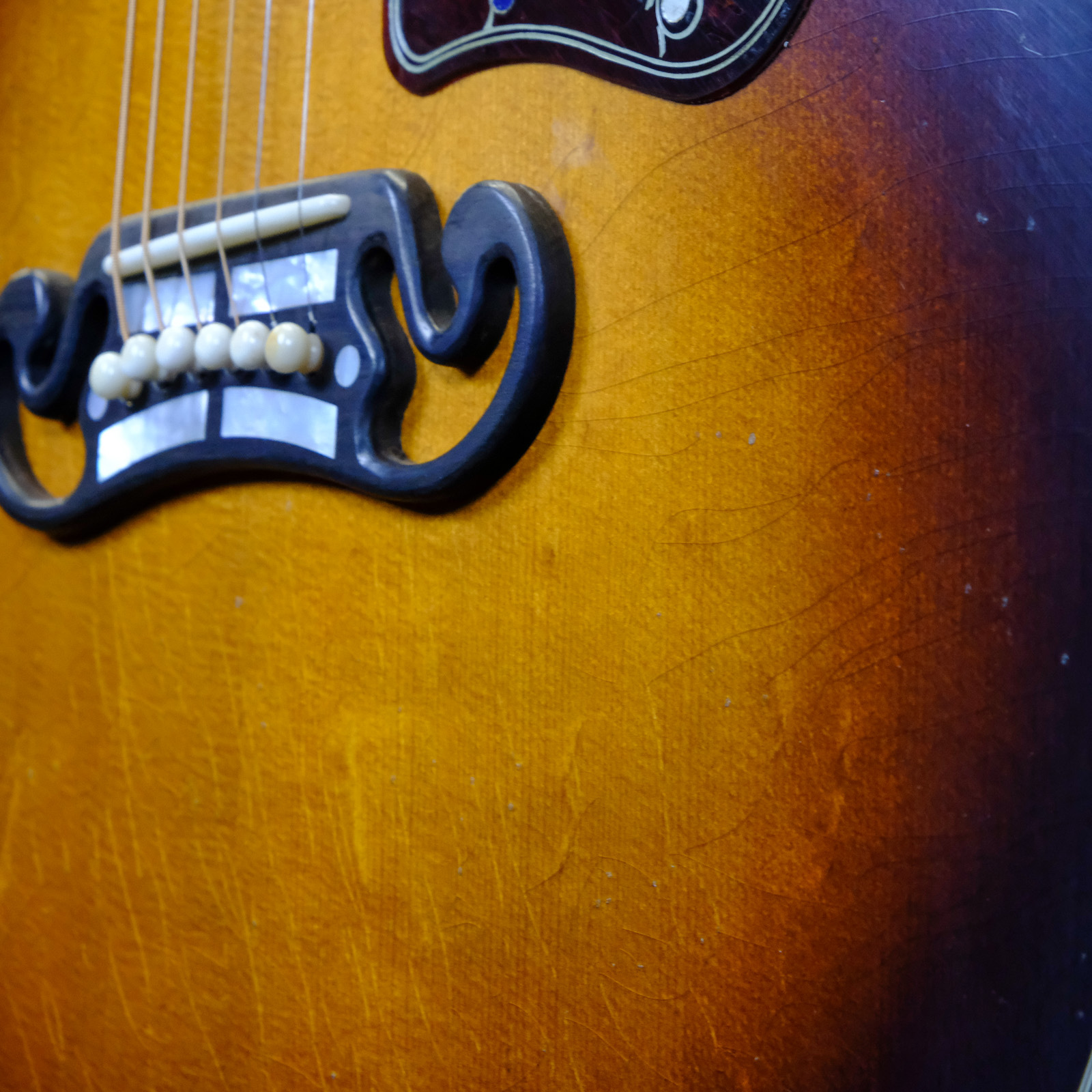 Gibson Custom Pre-War SJ-200 Rosewood - Light Aged Faded Vintage Sunburst