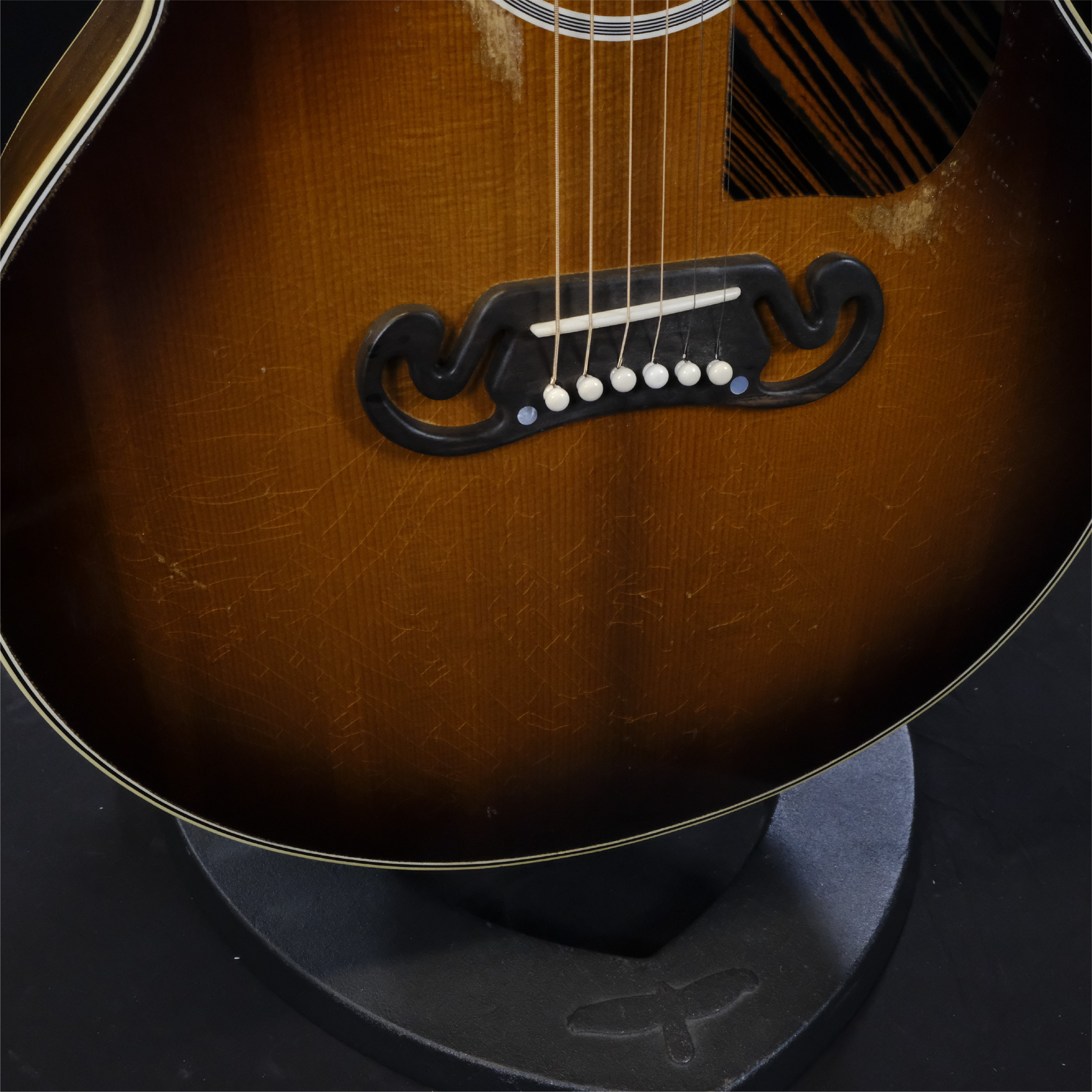 Gibson Custom 1939 SJ-100 Heavy Aged - Faded Vintage Sunburst