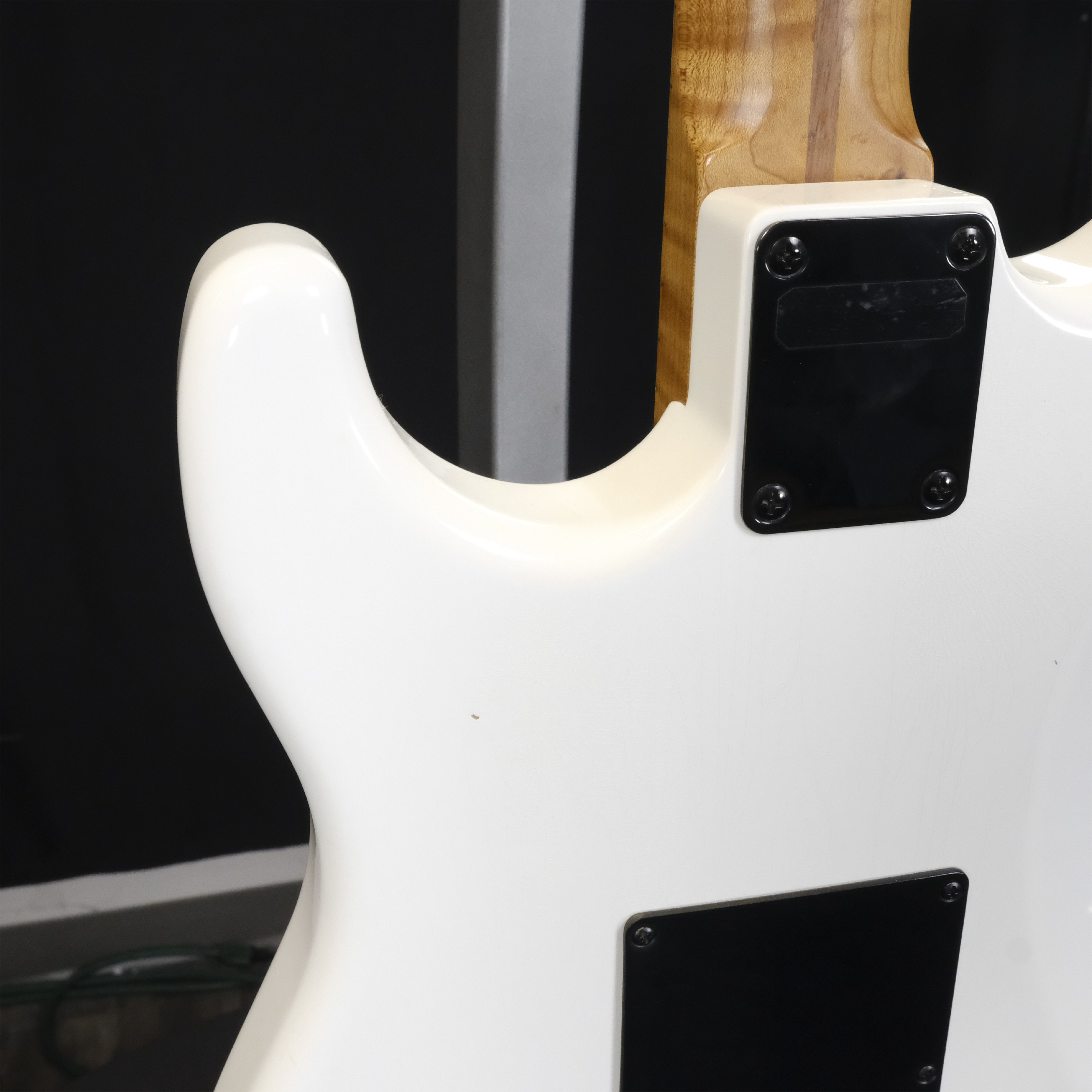Used LSL Instruments Saticoy 22 HSH - Vintage White