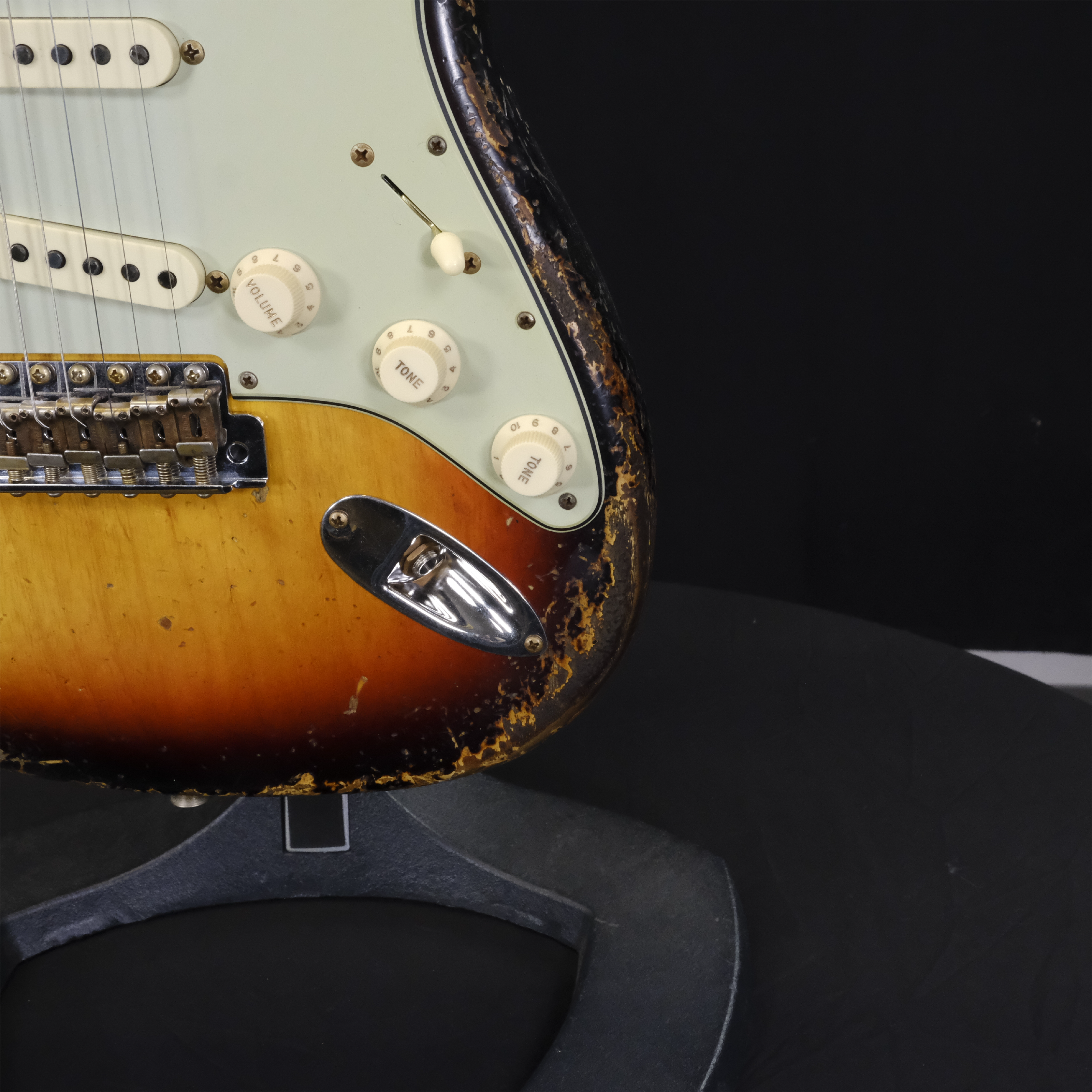 Fender Custom Shop '63 Stratocaster Super Heavy Relic - Super Faded/Aged 3-Color Sunburst