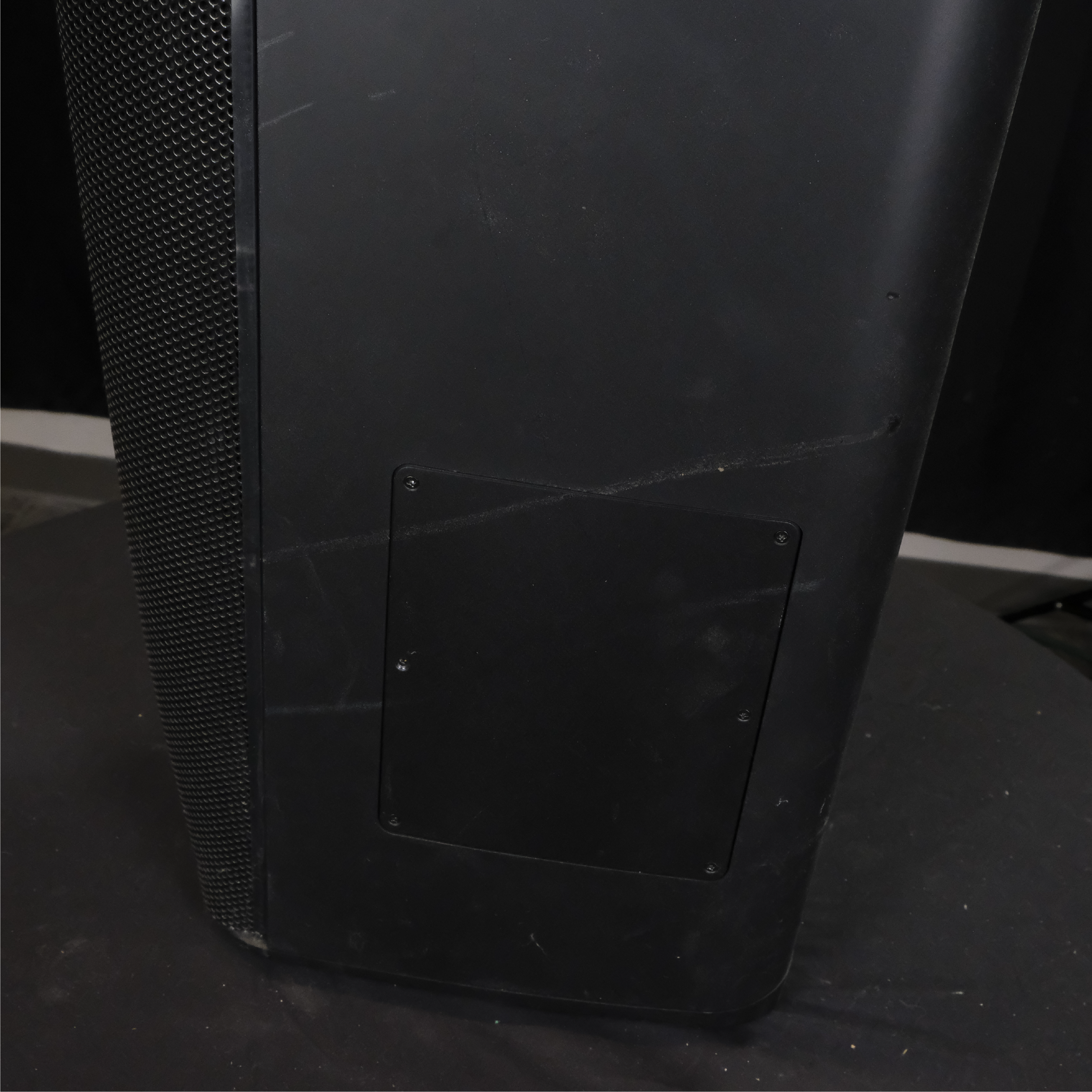 Used JBL CBT 1000