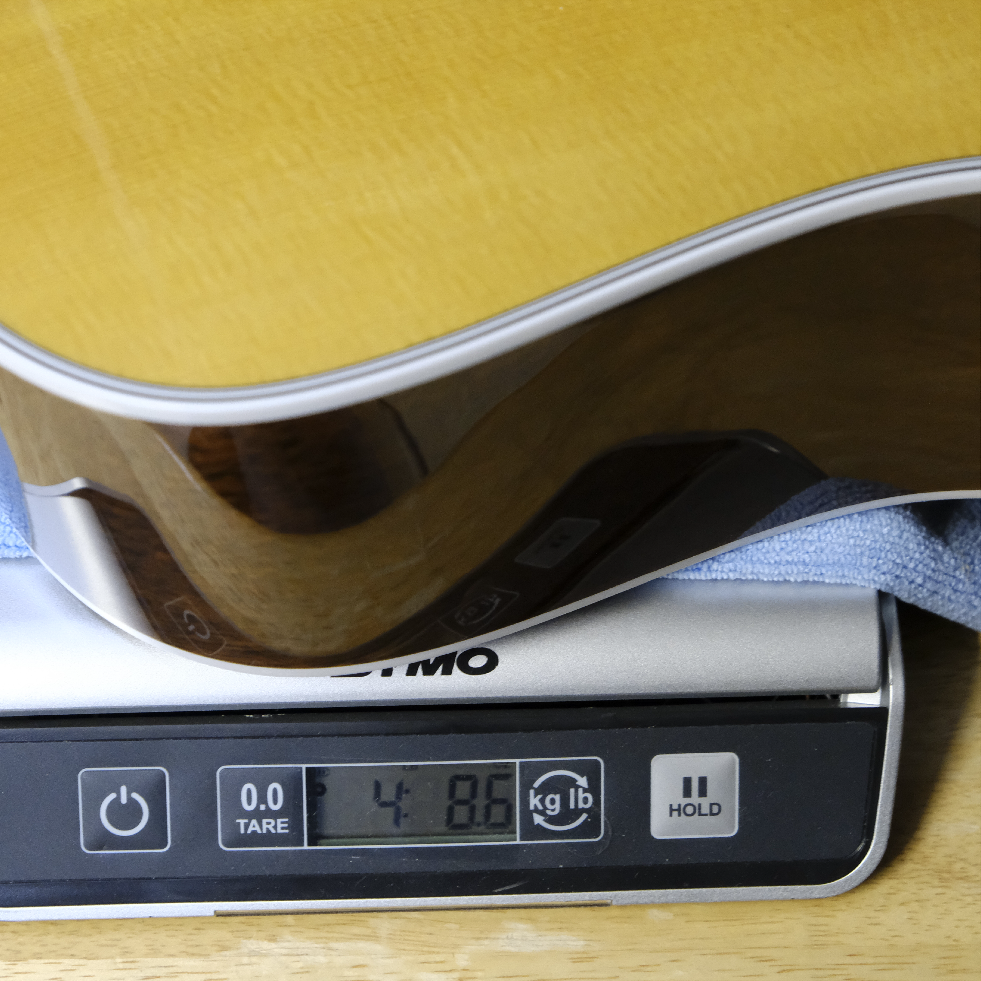 Martin D-13E Retro - Walnut