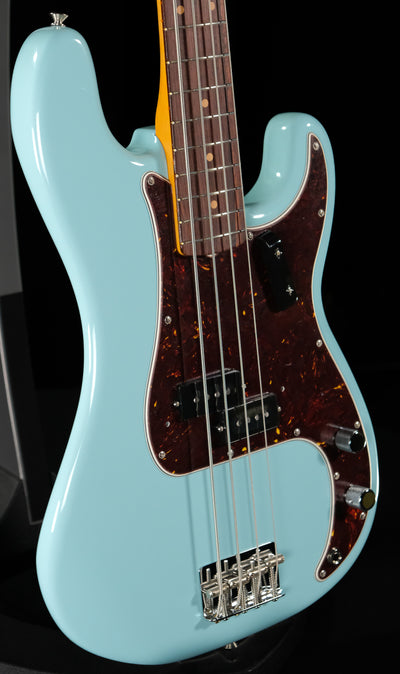 Fender American Vintage II 1960 Precision Bass - Daphne Blue - Palen Music
